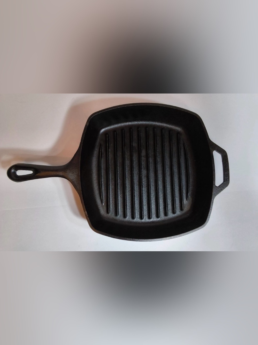 Lodge USA Square Cast Iron Grill Skillet Ribbed Pre-Seasoned Dual Handle 10.5"